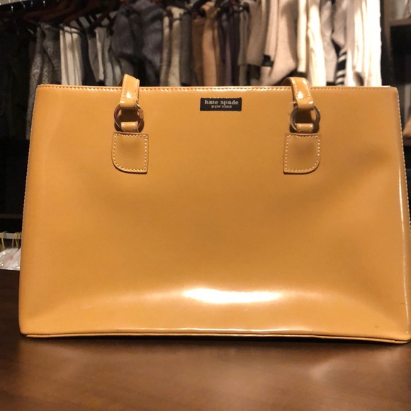 Kate Spade Vintage Nude Patent Leather Handbag - Picture 3 of 11